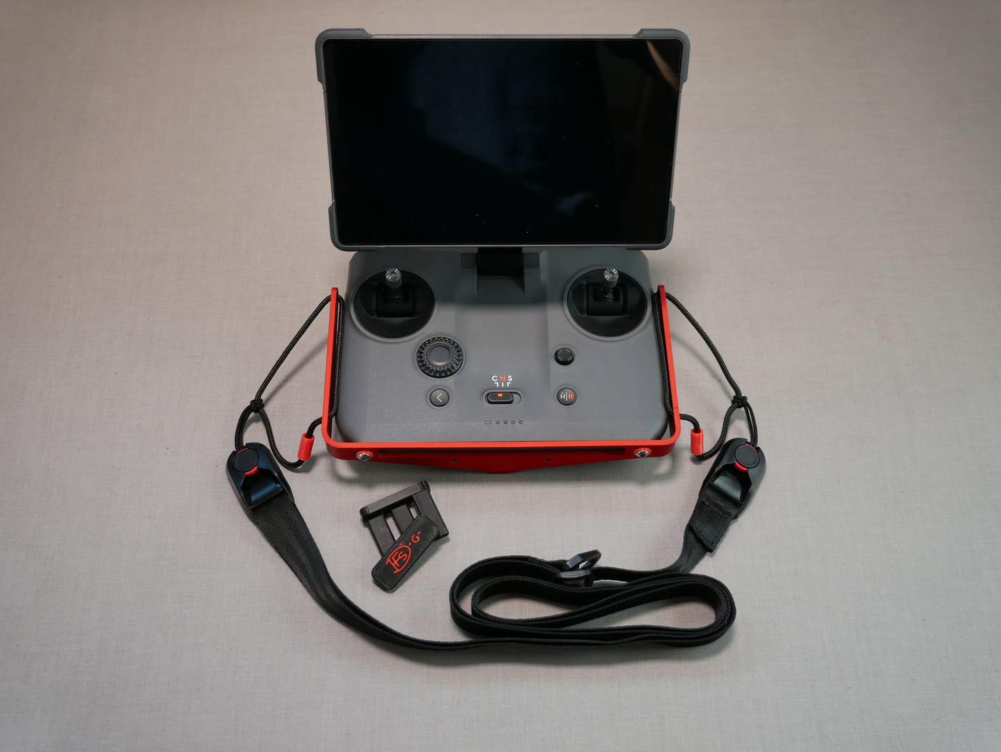 Halter mit Tragegurt für den DJI RC Pro 2 Controller Mavic 4