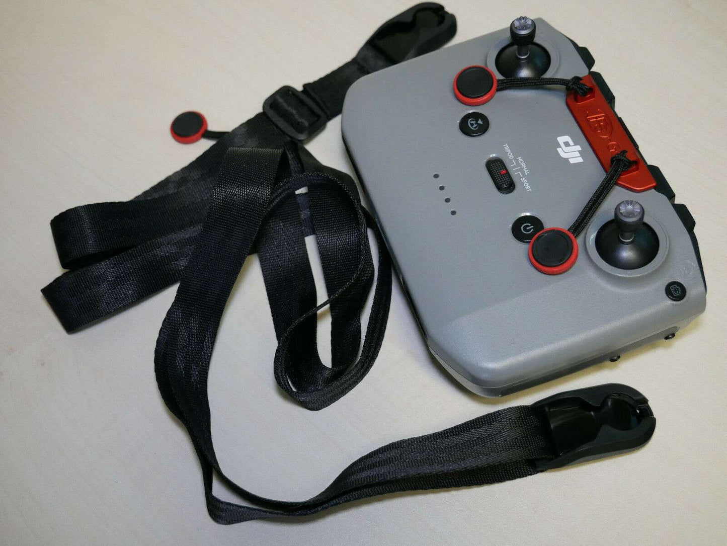 Halter mit unbefestigtem Tragegurt rot für den RC N1 / RC N2 Controller