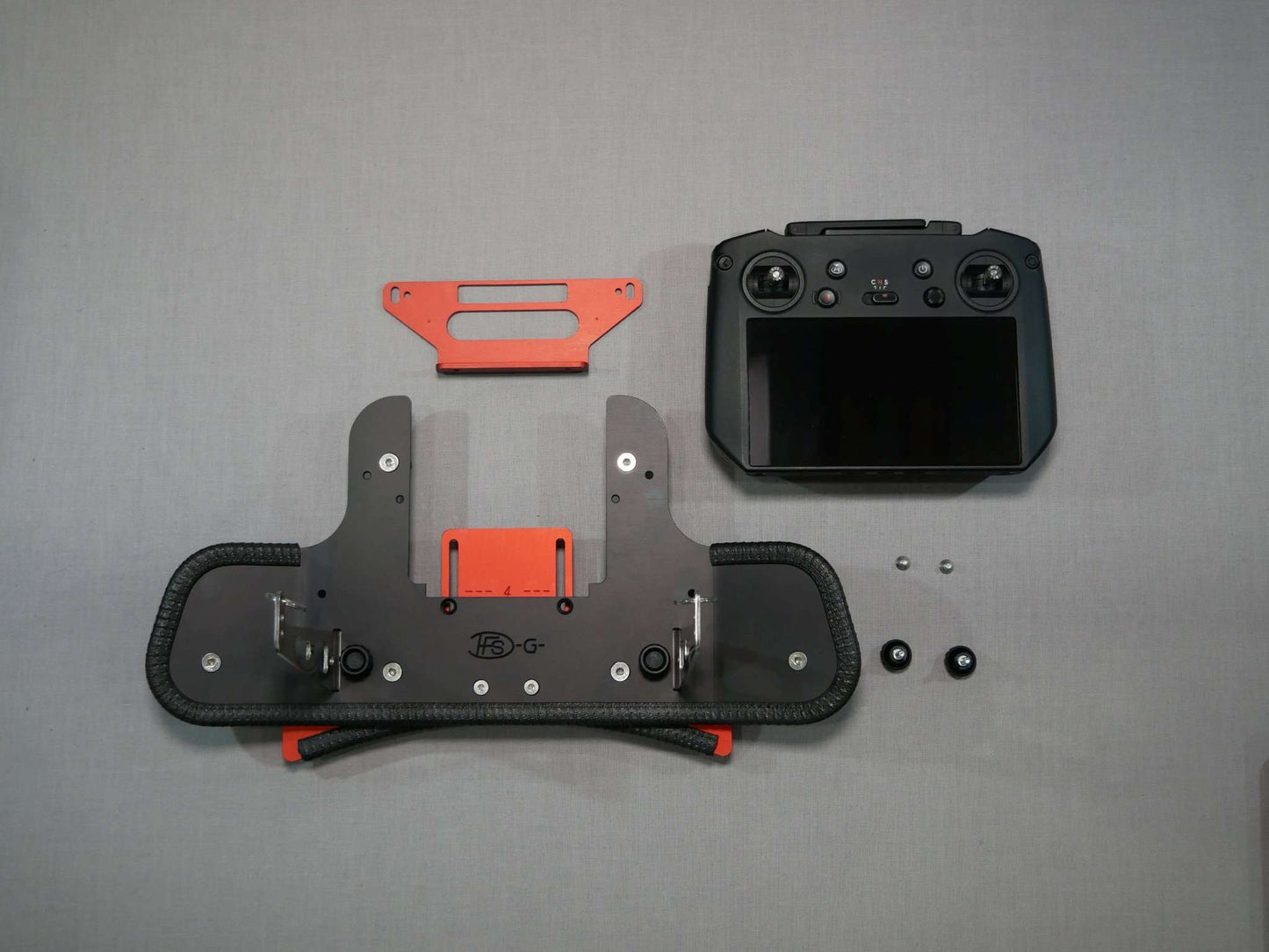 Adapter für den DJI RC-Pro Controller zu unseren Senderpulten für DJI Controller.