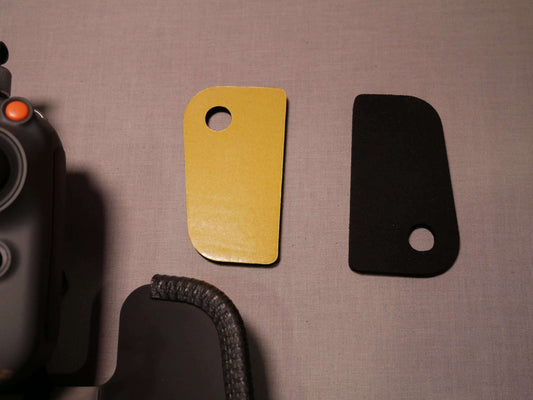 Handauflage-Pads Vorder- und Rückseite vor dem Aufkleben