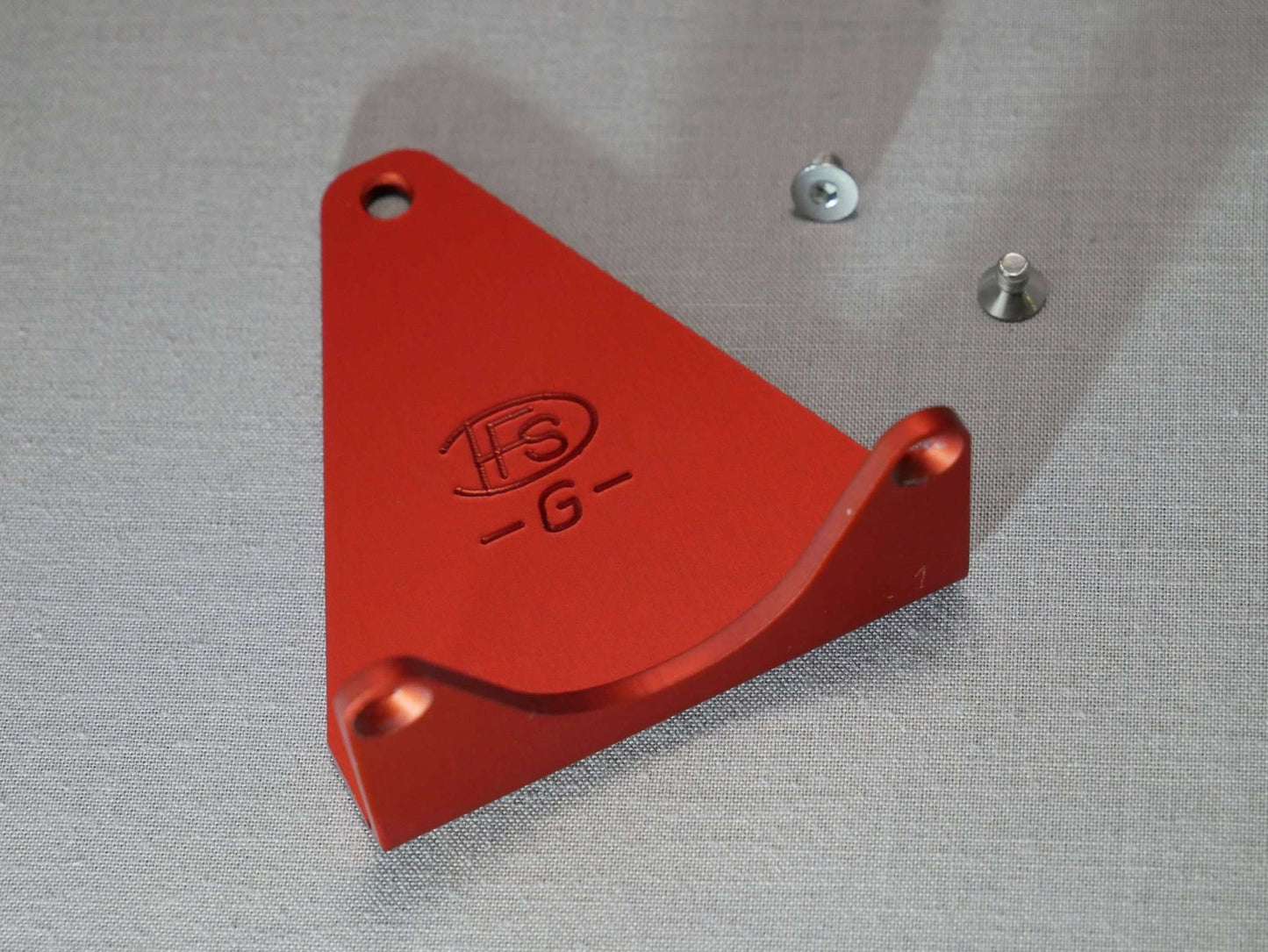Lieferumfang: 1x Stativhalter, 2x Edelstahl Inbusschrauben M4x6