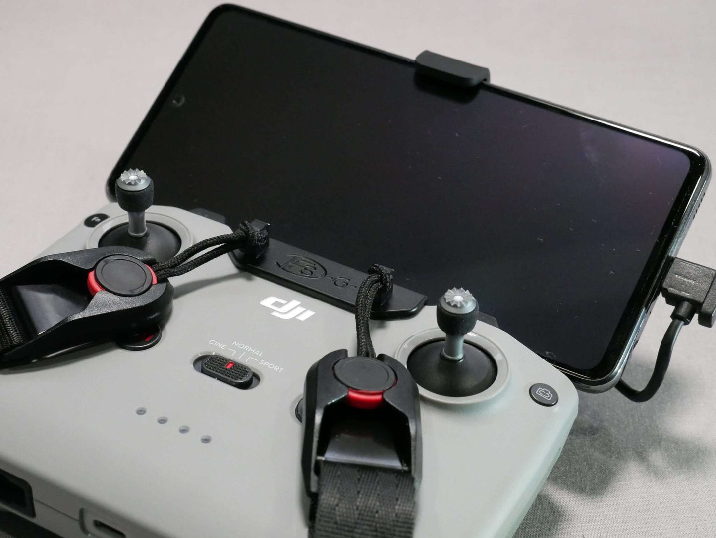 Halter mit Tragegurt schwarz für den RC N1 / RC N2 Controller