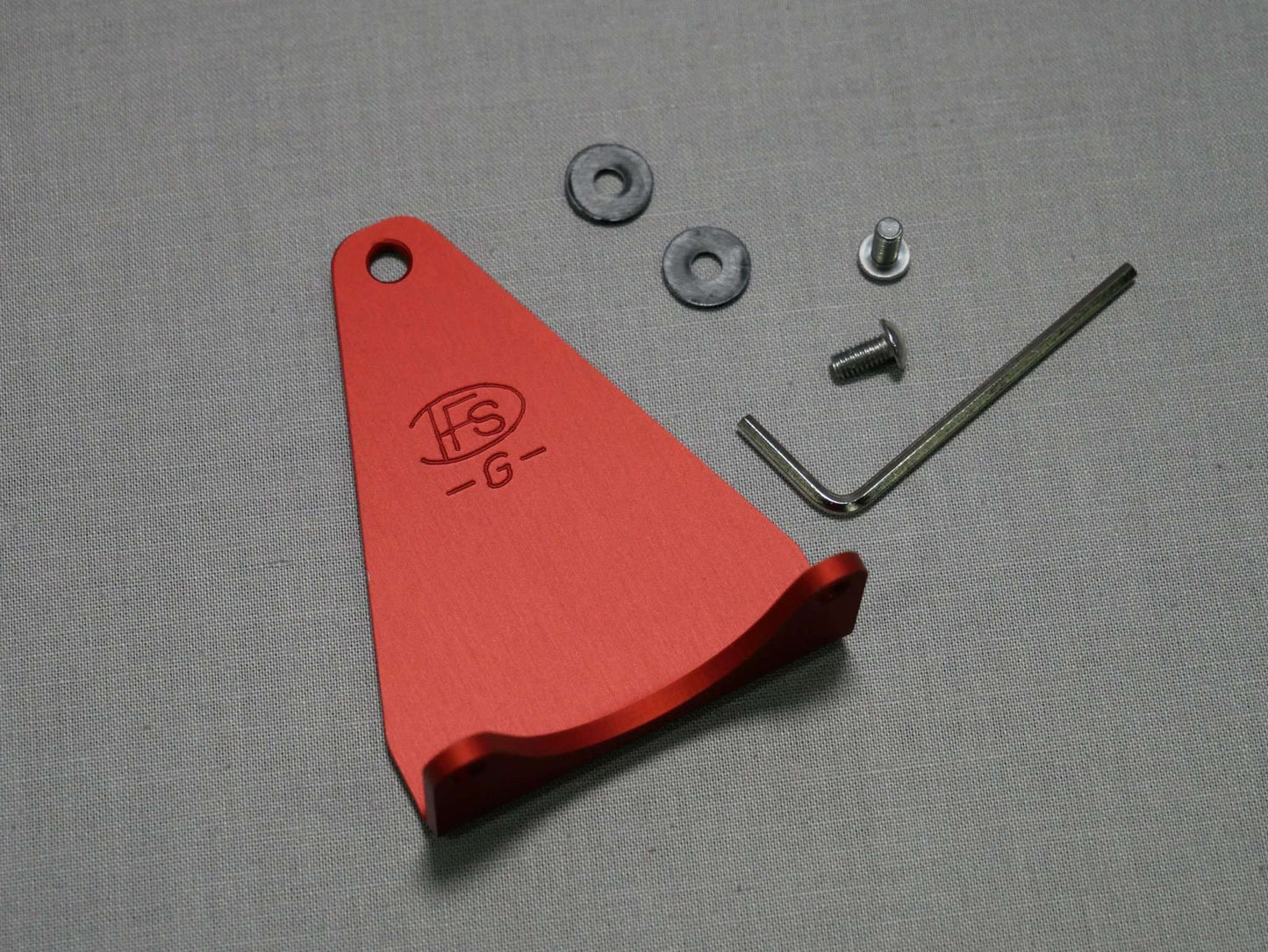 Lieferumfang: 1x Stativhalter, Inbussschlüssel, 2x Edelstahl Inbussschrauben, 2x Unterlegscheiben