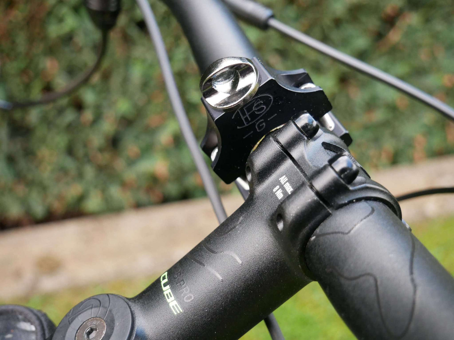 Lenkradhalter vollständig montiert an das Fahrrad
