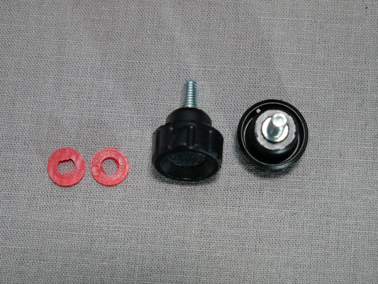 Lieferumfang: 2x Rändelschraube von der Firma Ganter Norm, 2x Unterlegscheiben, selbstsichernd rot