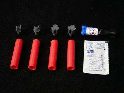 Lieferumfang Landegestell System rot: 4x Adapter, 4x Landefüße, 1x Reinigungstuch, 1 Tube Kleber