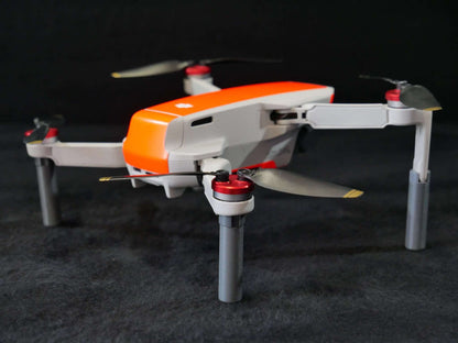 Landegestell System grau montiert an die DJI Mini 1. Rückansicht