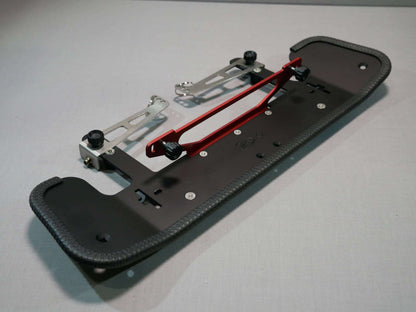Komplett montiertes DFS-G- Senderpult mit Halter für Halsgurt. Vorderansicht