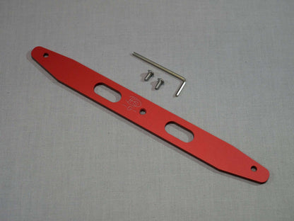 Lieferumfang: 1x Stativhalter rot/schwarz, Inbussschlüssel,  2x Edelstahl Inbussschrauben M4 x 8