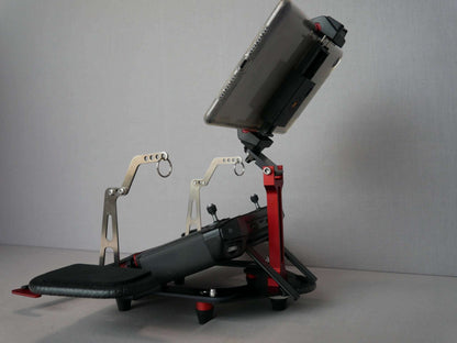 Rückansicht Handy- und Tablethalter mit 8 Zoll Tablet befestigt am DJI Smart Controller.