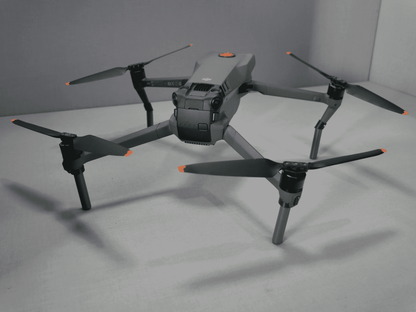 Landegestell System grau montiert an die DJI Mavic 3. Rückansicht