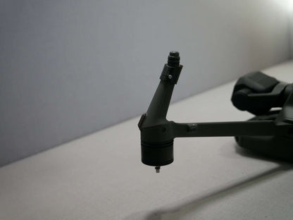 Montierter Adapter des Landegestell Systems an der DJI Mavic 3 vorne