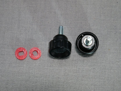 Lieferumfang: 2x  Rändelschraube von der Firma Ganter Norm, 2x Unterlegscheiben, selbstsichernd rot 