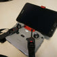 Tablethalter rot angebracht an DJI RC N1/ RC N2 Controller mit 7 Zoll Tablet Draufsicht